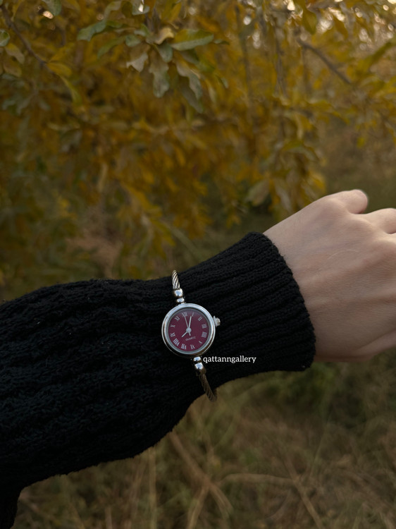 بنگل ساعتی رنگ زرشکی